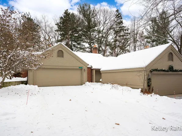 6587 Waybridge Dr SE, Grand Rapids, MI 49546