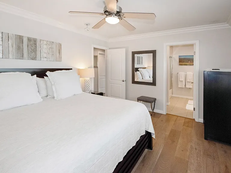 1052 Isabella Avenue Unit #E — Photo 24