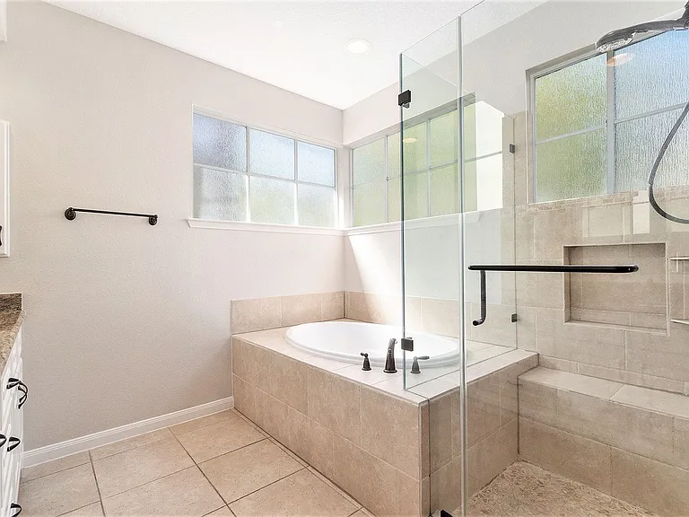 15 Larks Aire Pl — Photo 18