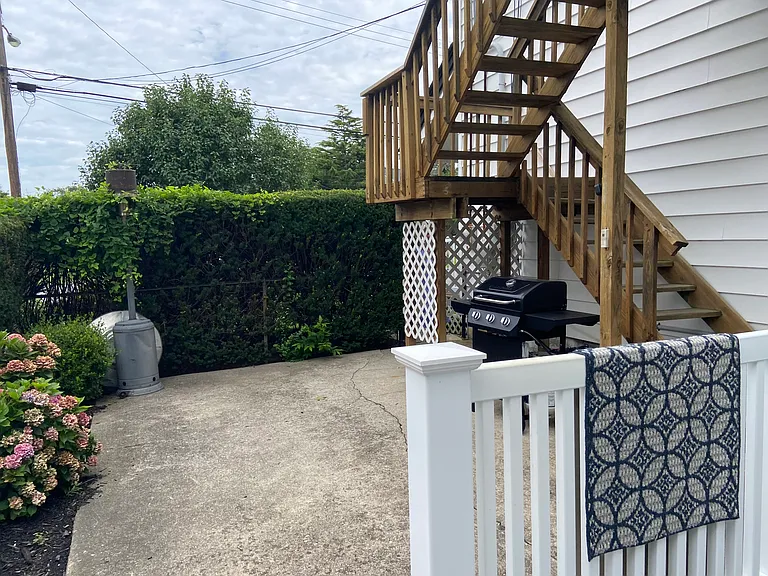 58 Roderick Rd — Photo 13