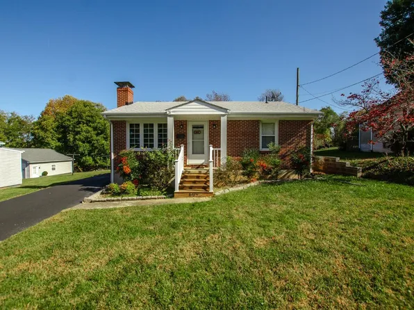 609 Vine St, Bedford, VA 24523