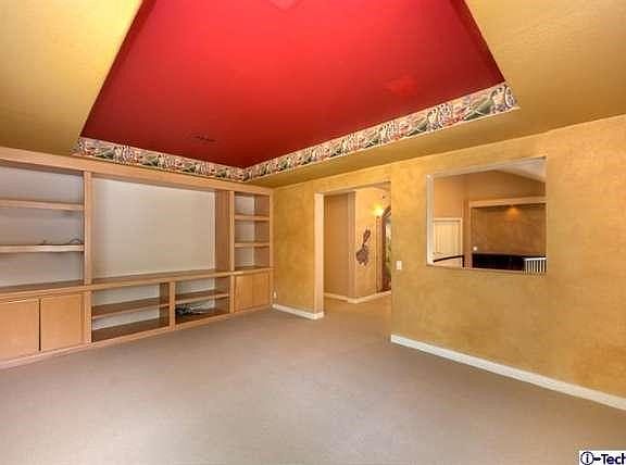5th image of 990 Las Rosas Dr