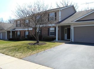 379 Woodview Cir #39A22, Elgin, IL 60120
