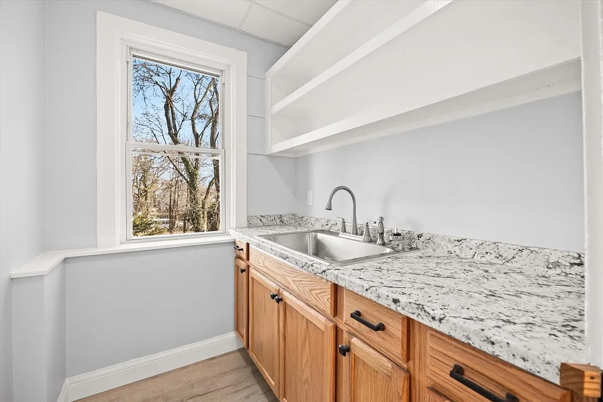 Building Photo - 58 Calmar St #2
