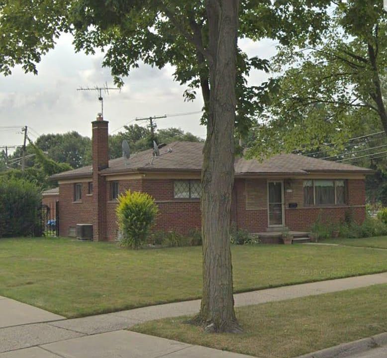 2nd image of 8412 Kinloch St