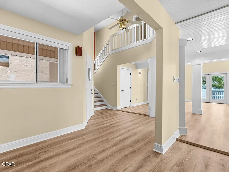 2718 Country Club Dr — Photo 13