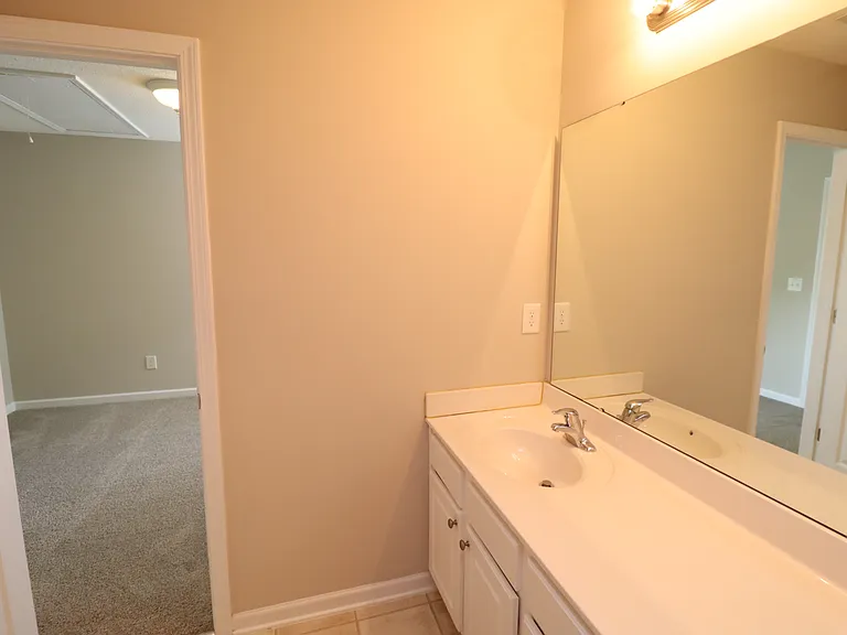 110 Fanwood Ct — Photo 43