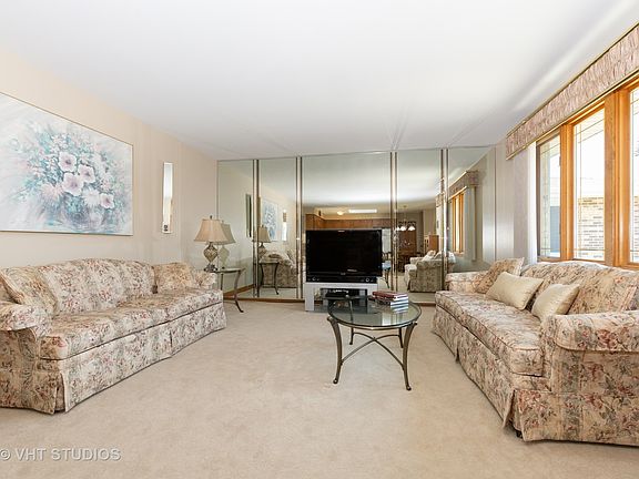 3rd image of 8537 Cherry Creek Ave