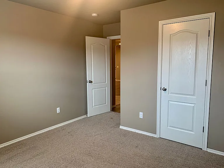 2712 Demotte Dr — Photo 11