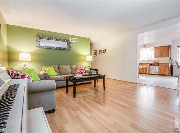 3rd image of 611 Brossard Dr