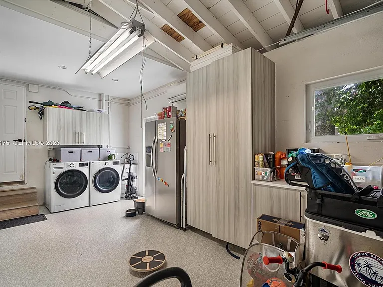 510 Bargello Ave — Photo 32