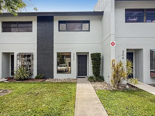2700 S Oakland Forest Dr #305 Photo 1 2700 S Oakland Forest Dr #305 Photo 1