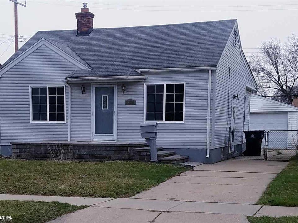 1st image of 19268 Connecticut St
