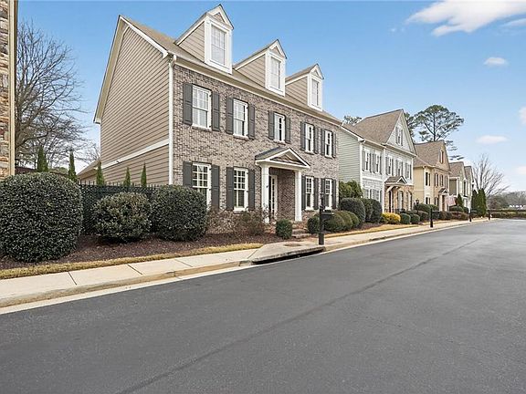 3rd image of 2979 Gateland Sq