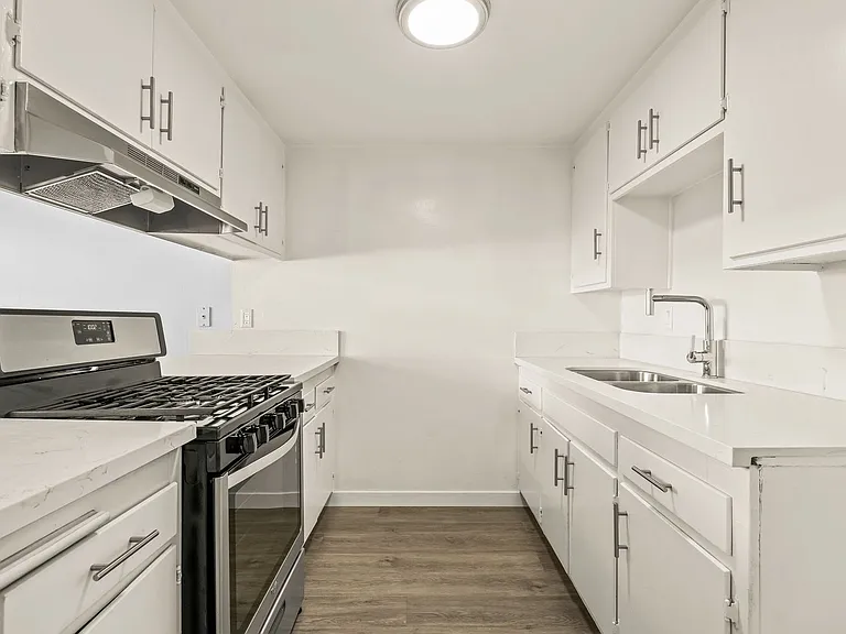 Tuscania Apartments — Photo 12