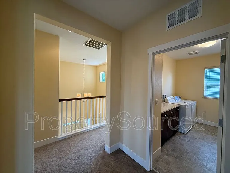 18517 Admiral Way — Photo 22