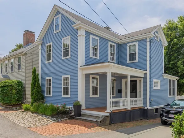 7 Waldron Ct, Marblehead, MA 01945