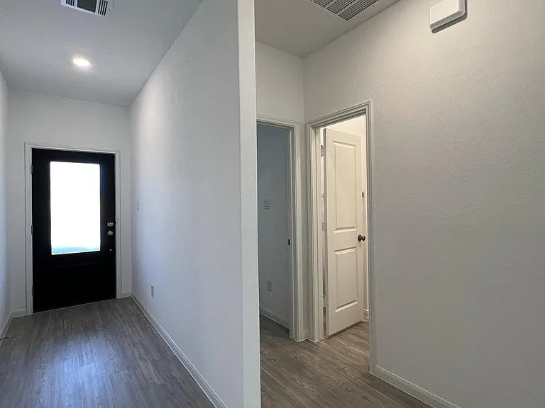7010 Pail Pl — Photo 35