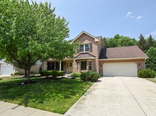 8828 Duke St, Woodridge, IL 60517