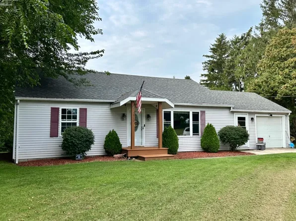 5516 State Route 101 E, Clyde, OH 43410