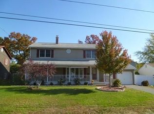 77 Westport Dr, Chicopee, MA 01020