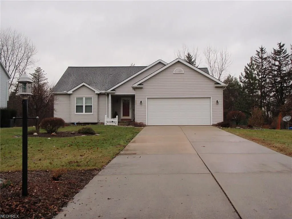 4955 Emerald Ln photo 1