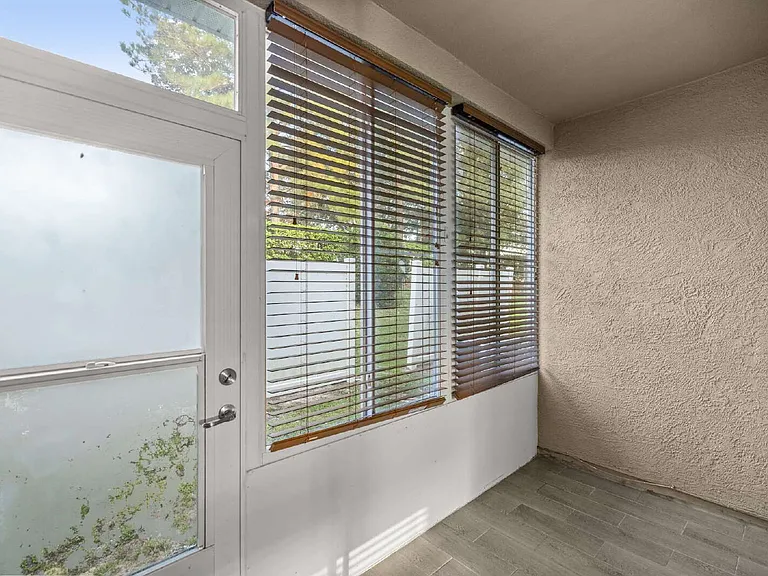 4428 SW 49th Ave — Photo 7