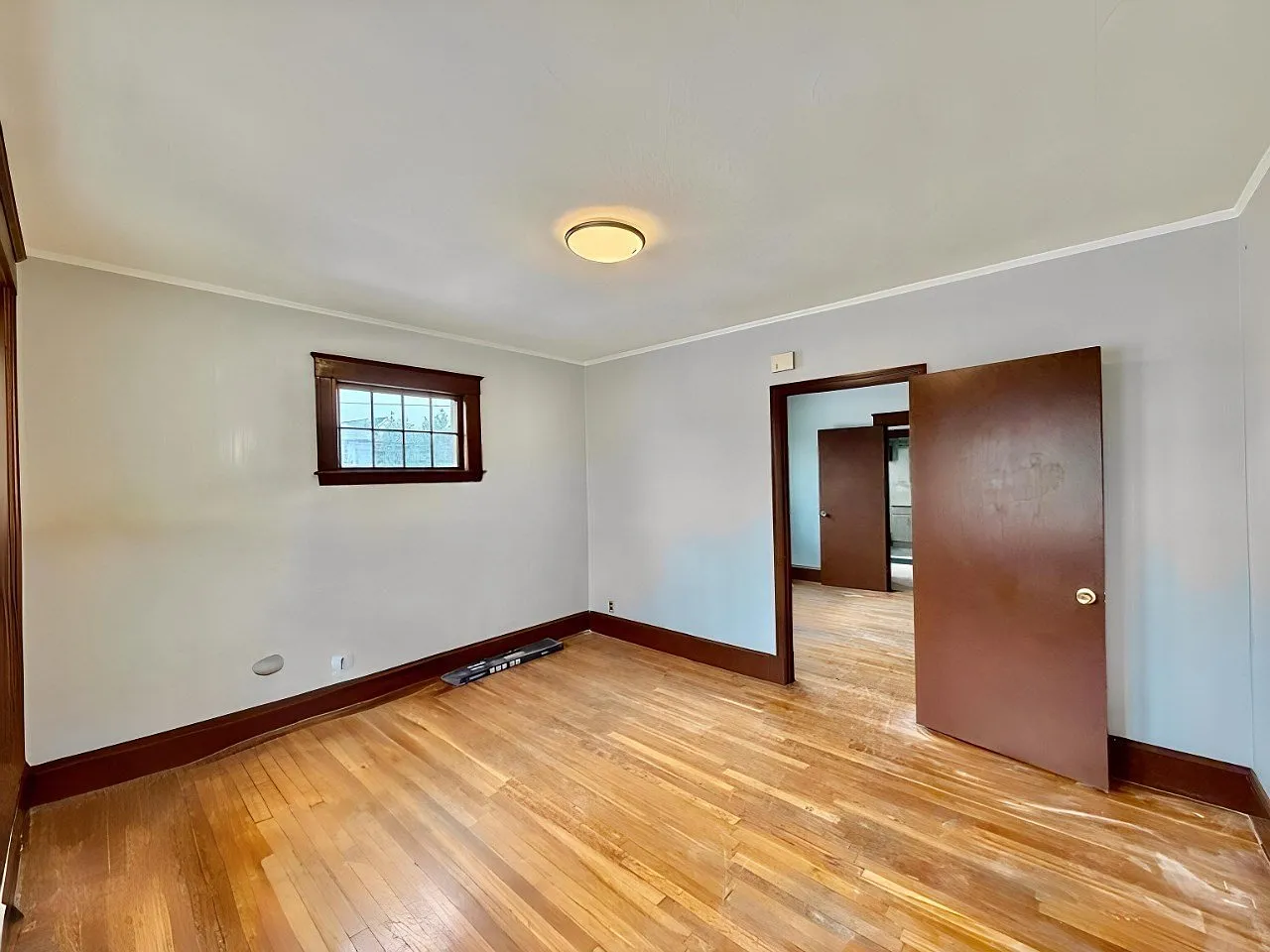 2 bed, 750 sqft, $2,100 — Photo 2