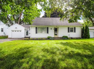 86 Skycrest Dr, Rochester, NY 14616