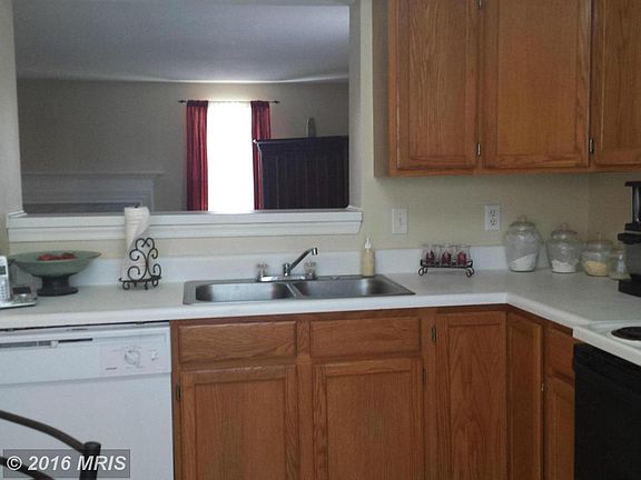 4th image of 611 Sedgwick Ct
