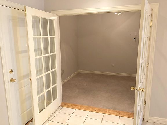 4th image of 838 E South Temple St #204