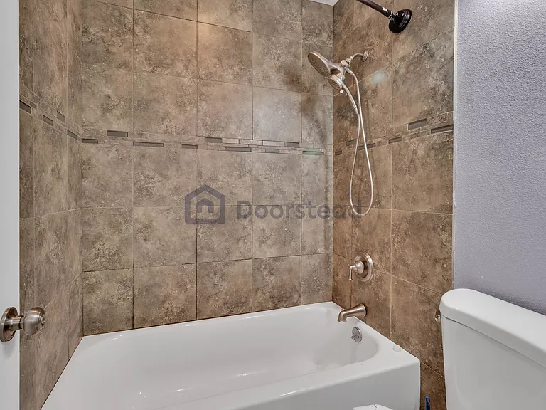 4600 Lamont St #4-113 — Photo 16