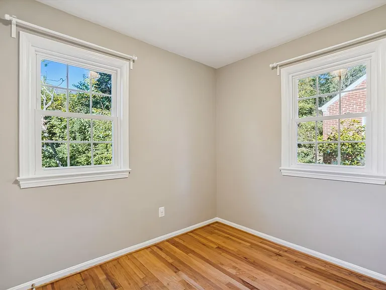 5212 Augusta St — Photo 21