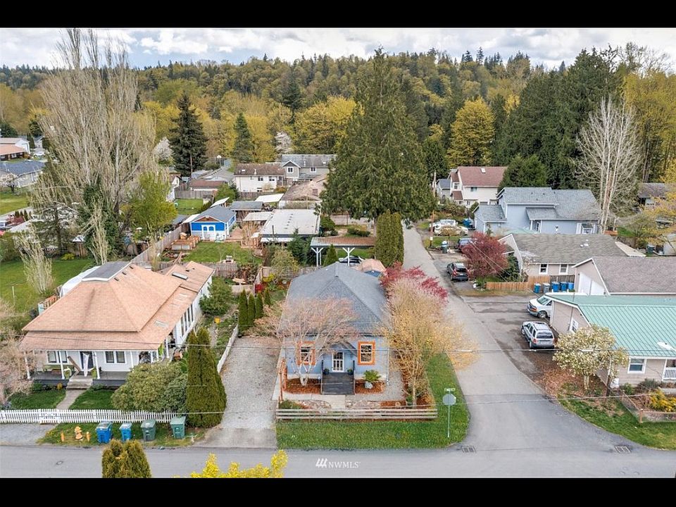 1st image of 909 Mill Ave
