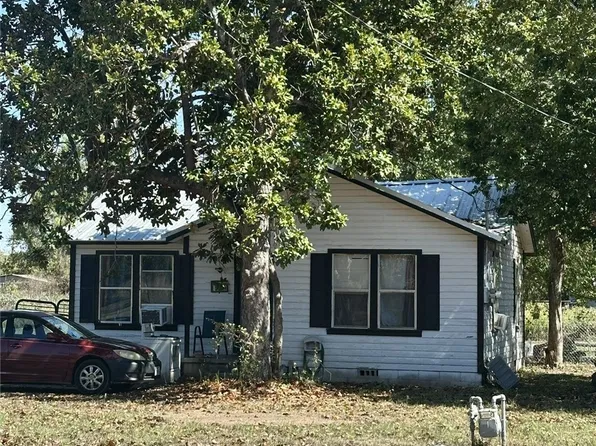 616 State School Rd, Gatesville, TX 76528