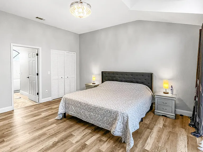 12989 Meadowbreeze Dr — Photo 10