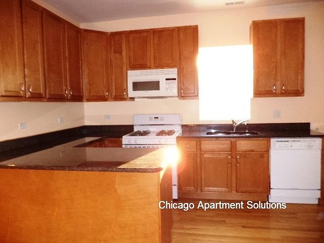 1st image of 3028 W Palmer Blvd APT 3