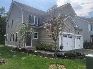 47 Lexington Gdns, North Haven, CT 06473