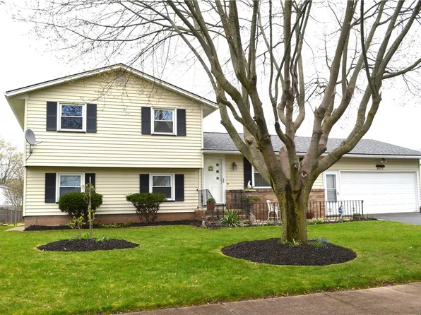 36 Bambi Ln, Rochester, NY 14624