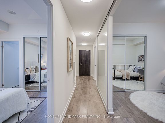 4th image of 297 College St #901