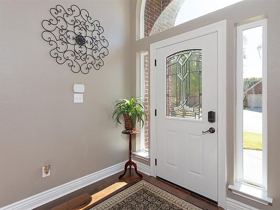 5th image of 8516 Falconet Cir