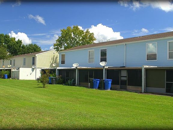 2nd image of 11817 Cypress Hill Cir