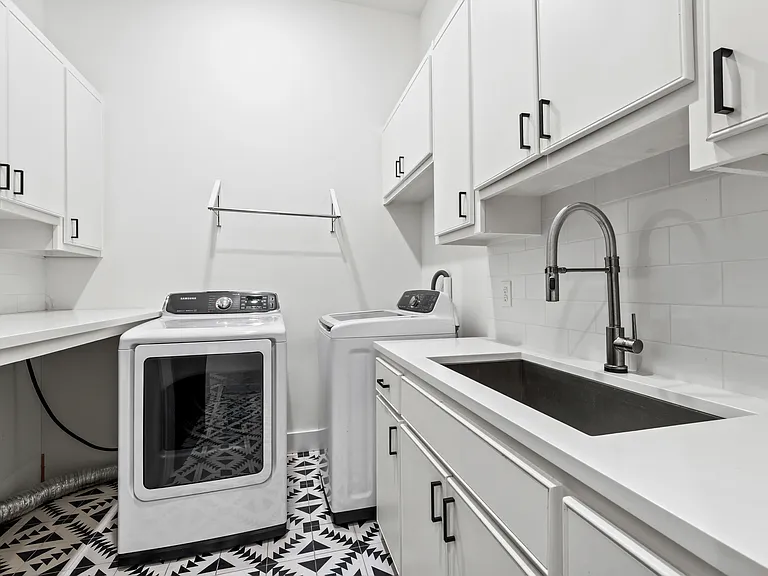 6109 Morningside Ave — Photo 8