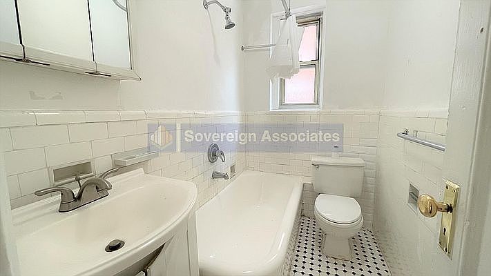 1st image of 187 Pinehurst Ave APT 1A