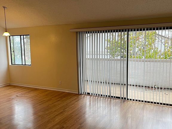 3rd image of 6220 Agee St Unit 16