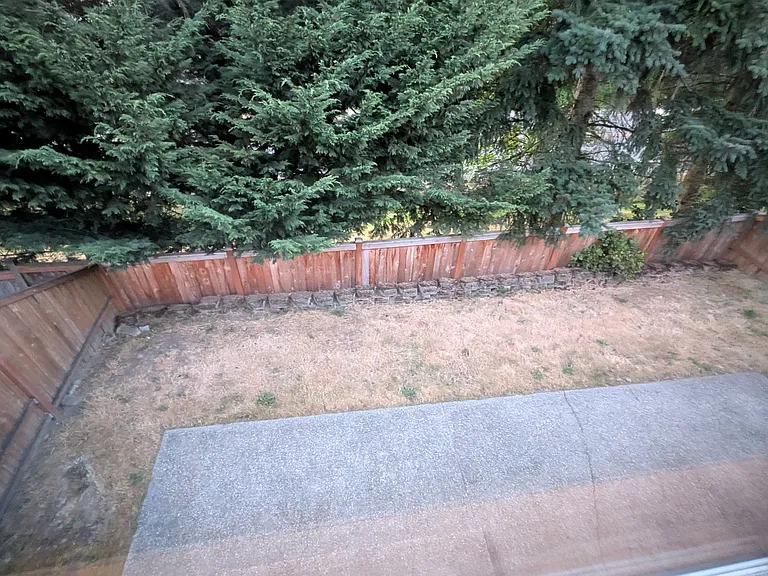 Private backyard that is fully fenced.