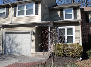 65 Farnwood Rd, Mount Laurel, NJ 08054