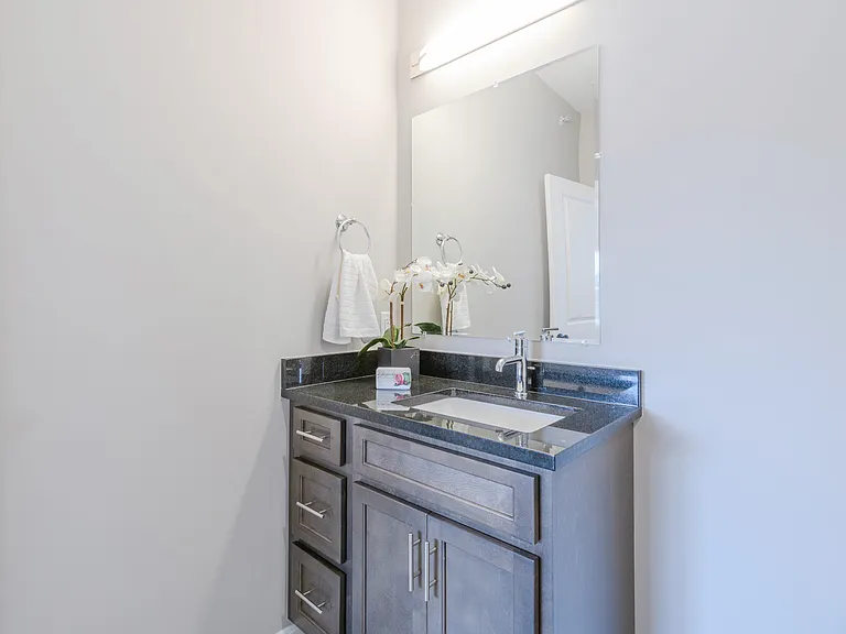 1 bed bathroom