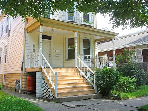 2nd image of 936 Marengo Ave