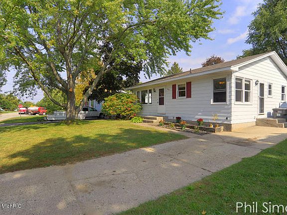 2nd image of 4184 Chadwick Ave NE